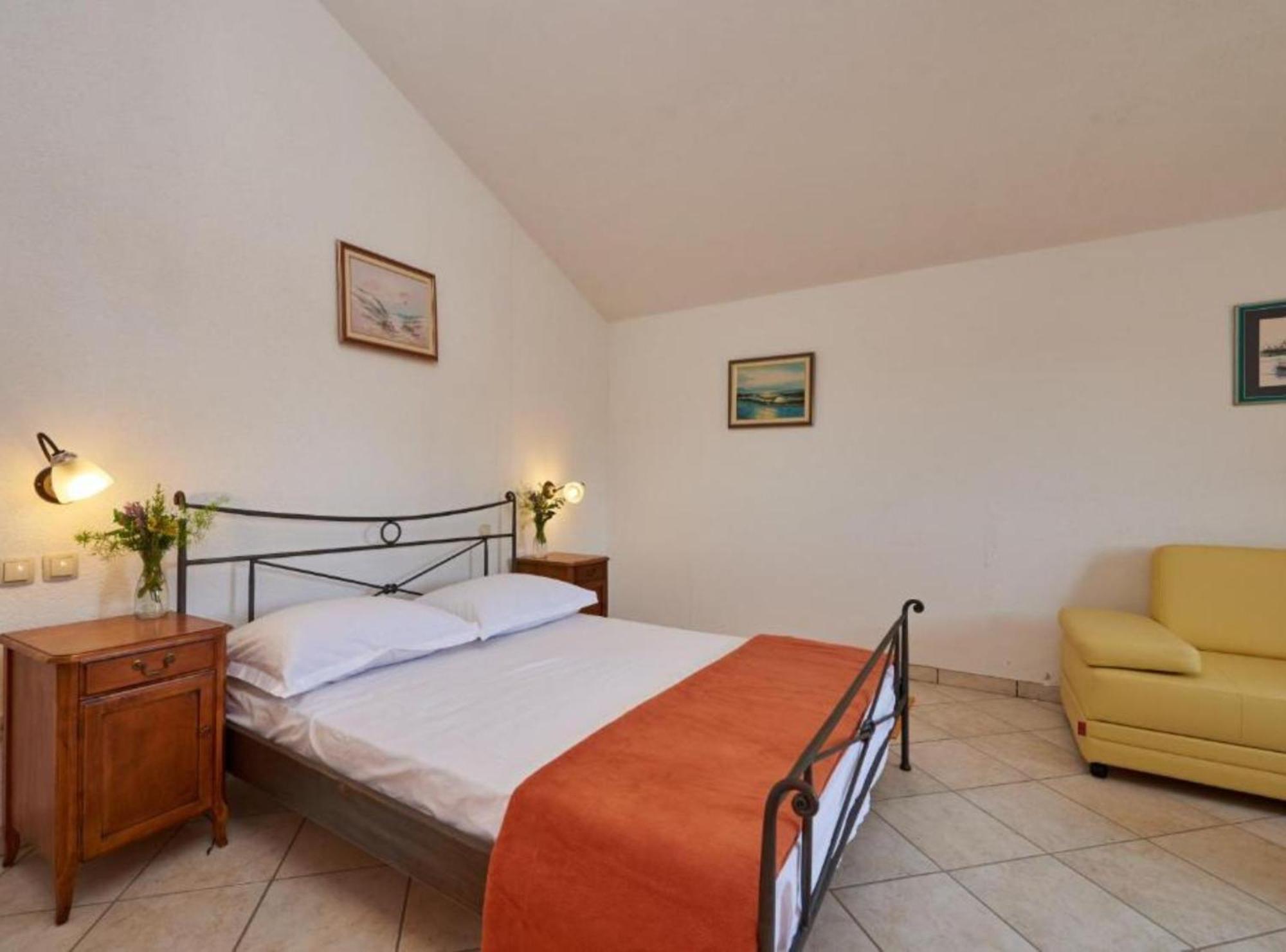Hotel Krknjasi Veliki Drvenik Esterno foto