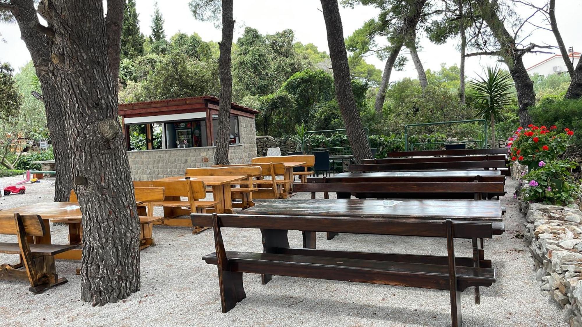Hotel Krknjasi Veliki Drvenik Esterno foto